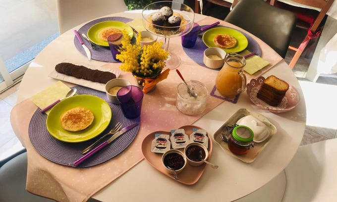 Borgofranco d'Ivrea Bed & Breakfast | Inviting B&B L'Albero Maestro: Breakfast & Family-Friendly