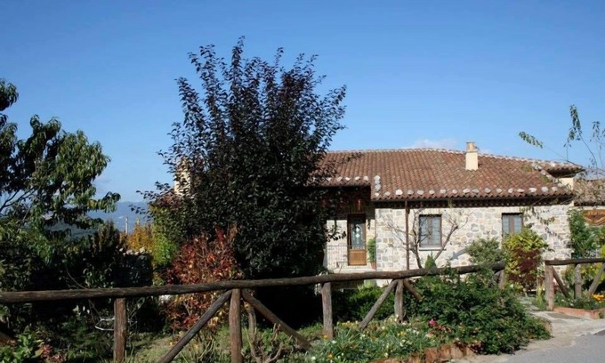 Rotonda Bed & Breakfast | Exceptional B&B L'Antico Portale with Family-Friendly Perks