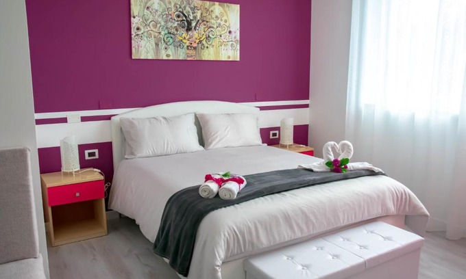 Caltagirone House | Delightful B&B L'incanto degli Artisti with Hot Tub & Breakfast