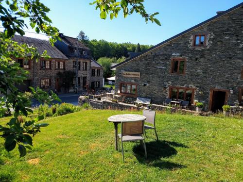 Laforet Bed & Breakfast | Delightful B&B La Belle Histoire Laforêt - Pet Friendly Stay