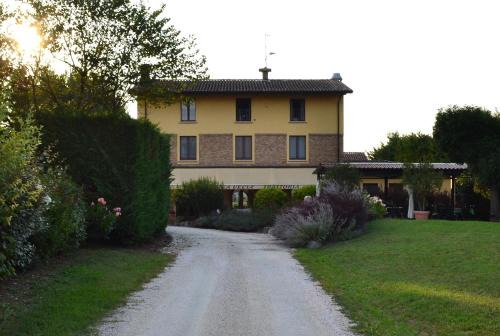 Chiusa Ferranda Bed & Breakfast | Cozy Retreat at B&B La Ca Vecia - Breakfast Included