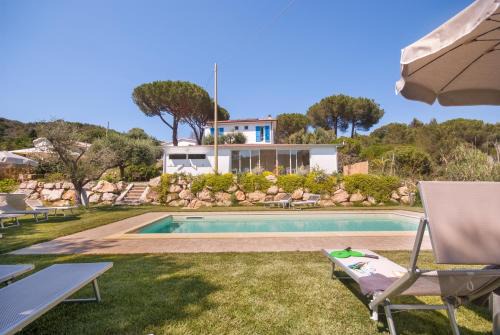 Marmi Bed & Breakfast | Oceanfront B&B La Casa degli Ulivi with Pool & Hot Tub