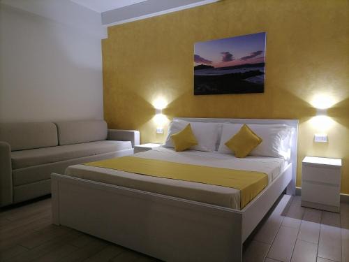 Falcone Bed & Breakfast | Guest Favorite B&B La Casa Du Barone with Breakfast & Kitchen