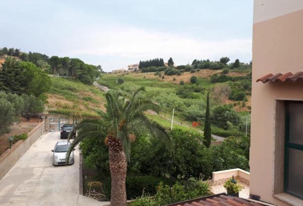 Catanzaro Lido Bed & Breakfast | Guest Rated: B&B La Collina Dei Poeti with Breakfast & Kitchen