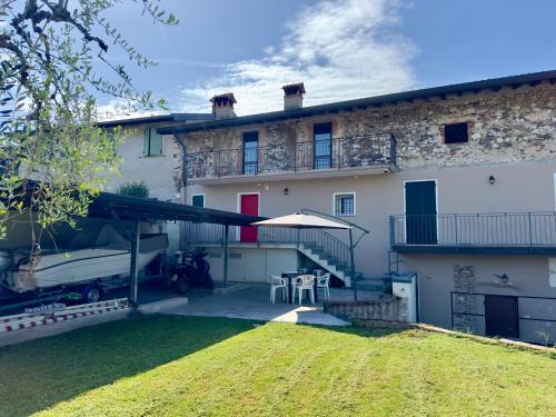 Puegnago del Garda Apartment | Child-Friendly Retreat at B&B La Corte - Rated 9/10!