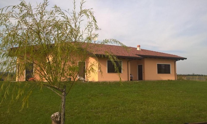 Villareggia Bed & Breakfast | Pet-Friendly B&B LA DEA LUMACA with Oceanfront Views