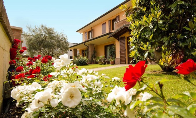 Cerese Bed & Breakfast | Cozy B&B La Dimora delle Calendule with Pet-Friendly Amenities