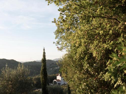 Sarzana Bed & Breakfast | Cozy B&B La Fustaia: Pet-Friendly with Oceanfront Views