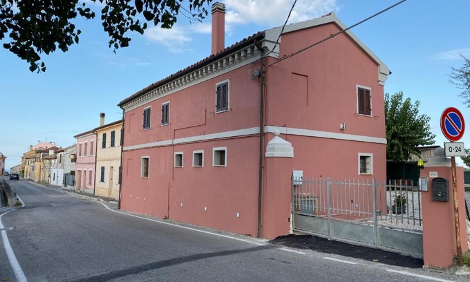 Grancetta Bed & Breakfast | Pet-Friendly B&B La Grancia with Kitchen & High Ratings