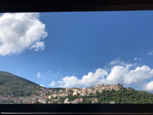 Monte San Biagio Bed & Breakfast | Relax at B&B La Noce: Ocean Views & Child-Friendly Comfort