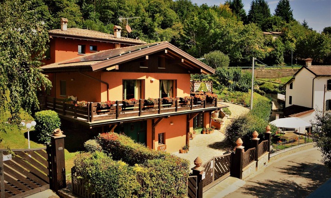 Rasora Bed & Breakfast | Budget-Friendly B&B La Piazzetta with Family Amenities