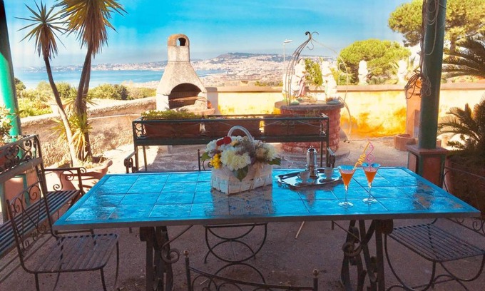 Ercolano Bed & Breakfast | Pet-Friendly Getaway at B&B LA PIETRA - Family Friendly Retreat