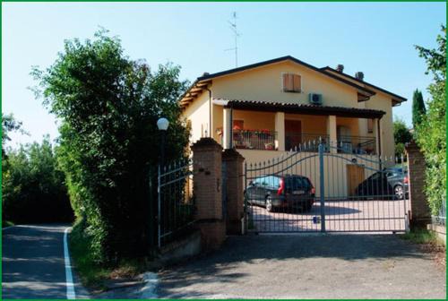 Maranello Bed & Breakfast | Pet-Friendly B&B La Pilastrina with Hot Tub & Breakfast
