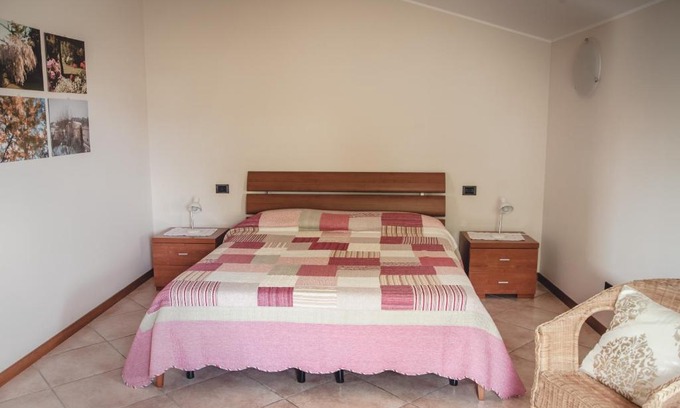 Valeggio sul Mincio Bed & Breakfast | Guest Rated: 10/10 B&B La Tamerice with Kitchen & Breakfast