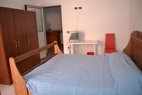 Lizzano Bed & Breakfast | Pet-Friendly B&B La Tarentilla with Oceanfront Views