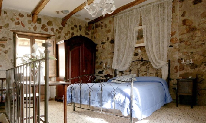 Brienza Bed & Breakfast | Relaxing Stay at B&B La Voce del Fiume in Diamante