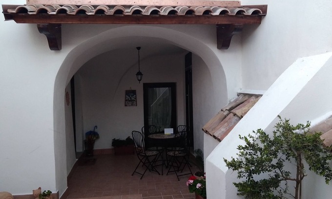 Rocchetta a Volturno House | Perfectly Rated B&B La Vracia: Family & Pet Friendly Stay