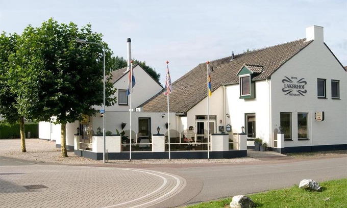 Ohe en Laak Hotel | Inviting B&B at Brasserie Lakerhof with Family-Friendly Dining