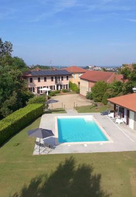 Azzano d'Asti Bed & Breakfast | Exclusive Lanterna delle Fate House with Private Pool & Ocean View