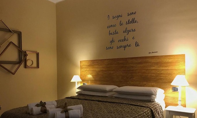 Cassino Bed & Breakfast | Family-Friendly Stays at Le Camerette di Edda - Rated 9/10