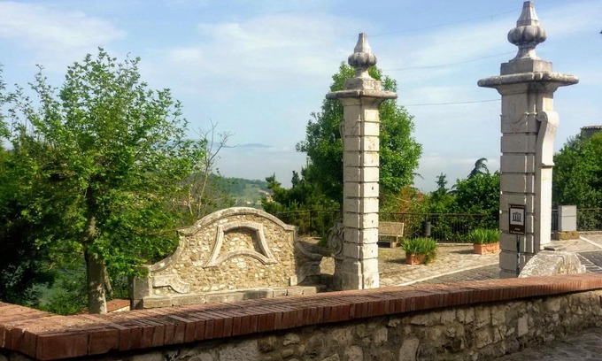 Montefusco Bed & Breakfast | Guest Rated 10/10 at B&B Le Colonne - Family & Pet Friendly