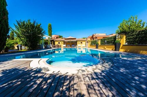 Zona XXX Castel Fusano Bed & Breakfast | Oceanfront B&B Le Lanterne: Guest Rated 9.5/10