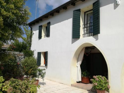 Castagnole Bed & Breakfast | Highly Rated B&B LE ORTENSIE: Comfort Awaits You