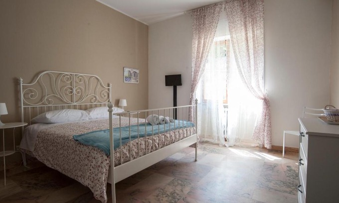 Cosenza Bed & Breakfast | Relax at B&B Le Ortensie: Family & Pet-Friendly Retreat