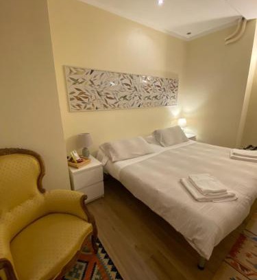 Lierna Bed & Breakfast | Pet-Friendly B&B Le Ortensie with Oceanfront Views
