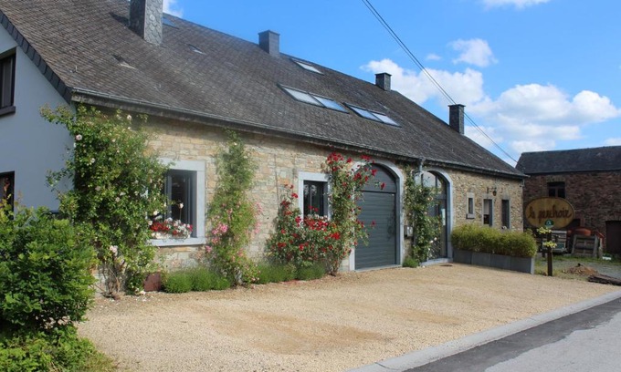 Libin Bed & Breakfast | Discover B&B Le Perchoir: Guest Rated 9/10 with Hot Tub