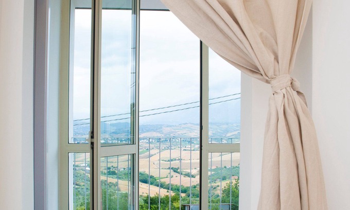Castel Frentano Bed & Breakfast | Cozy B&B Le Tre Chiavi: Family-Friendly with Breakfast Included