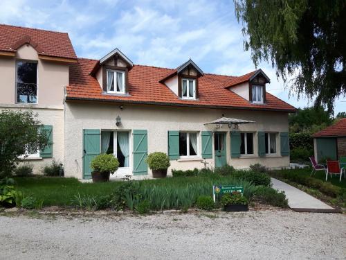 Saint-Nicolas-les-Citeaux Bed & Breakfast | Guest Rated 8.9: B&B Les Cistelles with Family Amenities