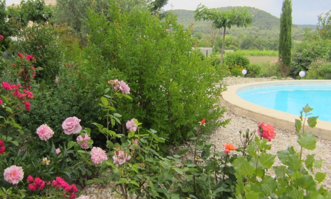 Crestet Bed & Breakfast | Discover B&B Les Romarins: Perfect for Family Getaways
