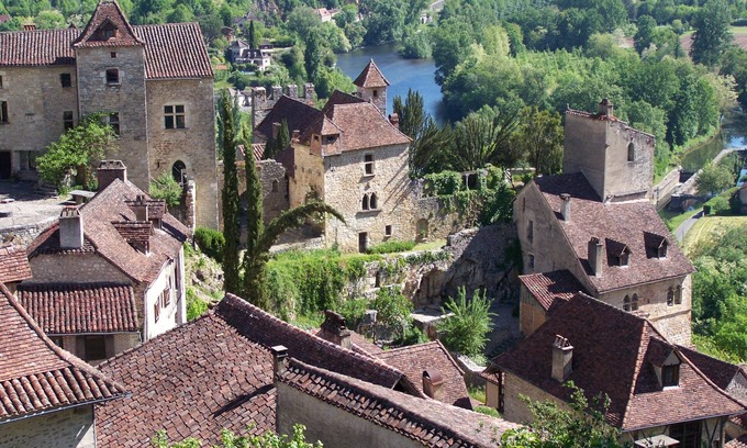 Arcambal Hotel | Cozy Getaway at B&B "Les3cochons d'Olt" with Spa & Pool