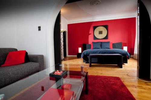 Antwerp Bed & Breakfast | Elegant B&B Luxe Suites: Top-Rated Stay with Pool & Breakfast