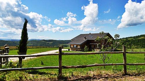 San Benedetto Val di Sambro Bed & Breakfast | Oceanfront B&B Mappamundi: Guest Rated 9.6 with Spa