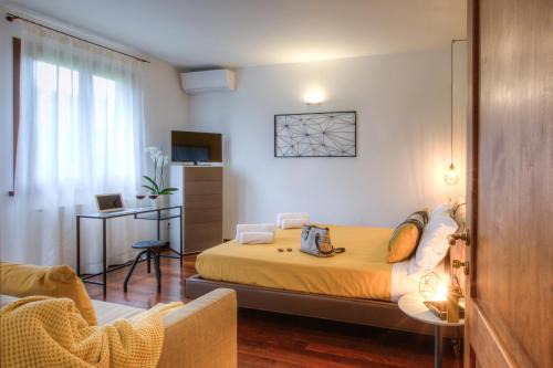 Serravalle Bed & Breakfast | Unforgettable B&B Maison Il Melograno with Ocean View & Pool
