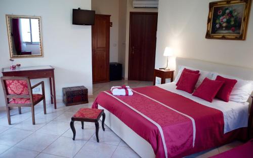 Santa Teresa di Riva Bed & Breakfast | Unforgettable Stays at B&B Mareagrò with Ocean Views