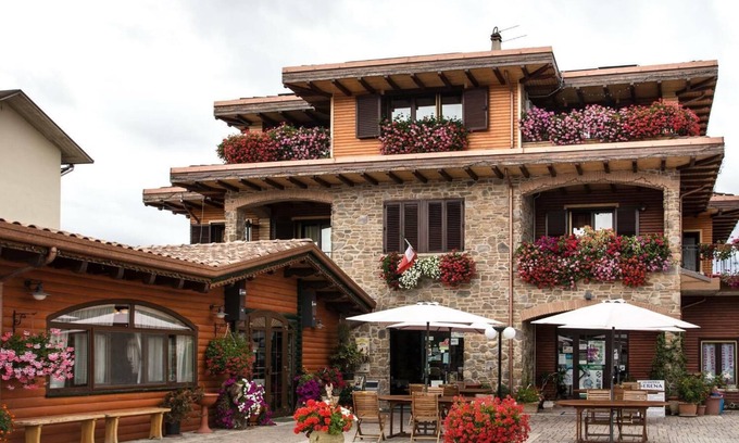 Preturo Bed & Breakfast | Relaxing B&B Massari: Highly Rated Spa & Family-Friendly Stay