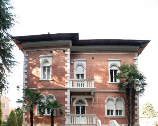 Vignola Apartment | Elegant B&B Matteotti Home: Family-Friendly Retreat
