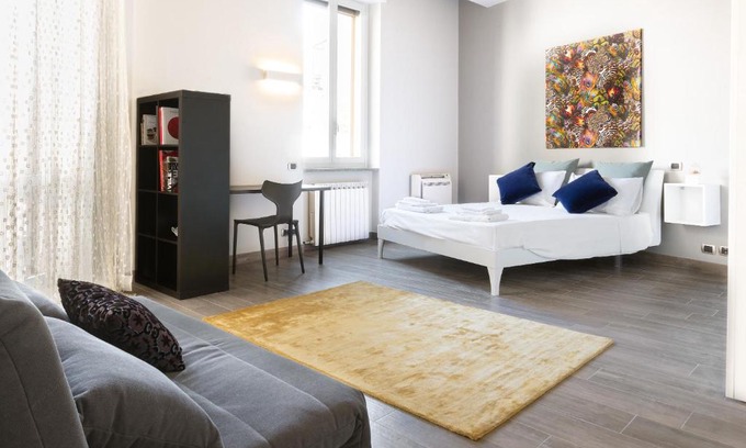 Novara Bed & Breakfast | Cozy B&B Mazzini15: Family-Friendly with Hot Tub & Breakfast