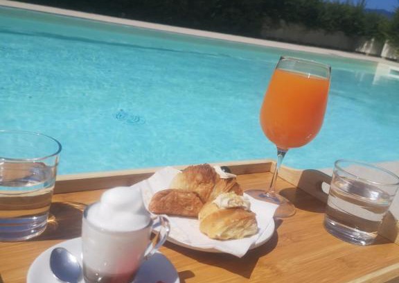 Zumpano Bed & Breakfast | Enchanting B&B Menna Vence with Oceanfront Pool