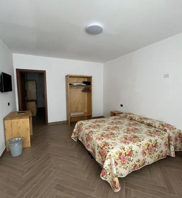 Castiglione d'Intelvi Bed & Breakfast | Cozy B&B Michelina: Guest Rated 8.3/10 with Dining Options