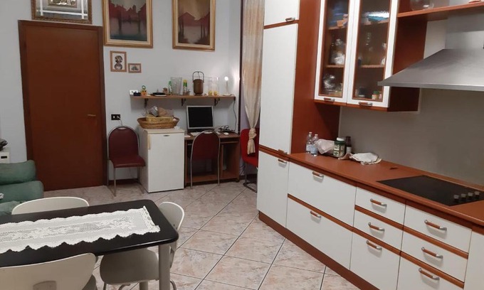 Ghisolfa House | Cozy B&B Milano: Ideal for Families with Kitchen Amenities