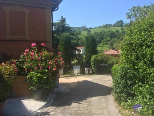 Savena Bed & Breakfast | Pet-Friendly B&B Monte Donato with Great Amenities