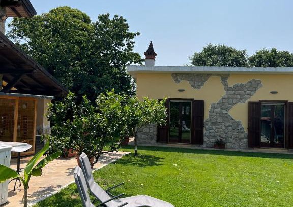 Capodimonte Bed & Breakfast | Relax at B&B Monte Tavolino: 4-Star Ocean View Retreat