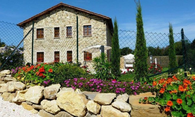 Monteluiano Bed & Breakfast | Pet-Friendly B&B Monticelli with Breakfast and Family Focus