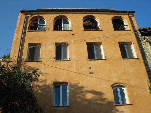 Calice Ligure Bed & Breakfast | Cozy B&B Nelly G: Pet-Friendly with Hot Tub & Breakfast