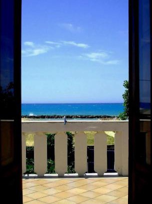 San Leone Bed & Breakfast | Relax at B&B Nettuno San Leone with Oceanfront Views