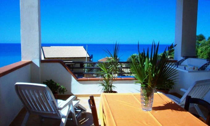 Palma di Montechiaro Bed & Breakfast | Unforgettable Stay at B&B Oasi: Pet-Friendly & Breakfast Included